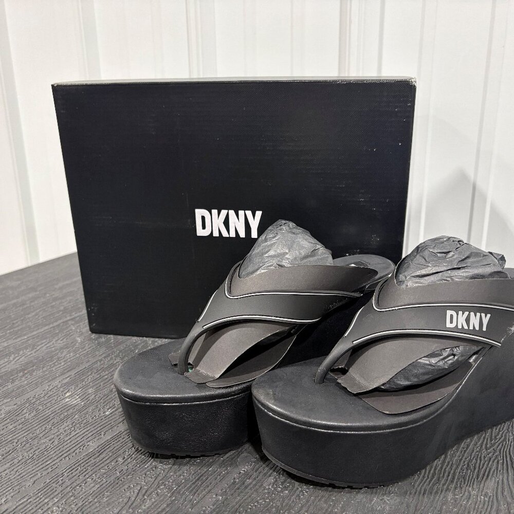 BRAND NEW DKNY Trina Black Platform Wedge Slide Sandals – Size 7